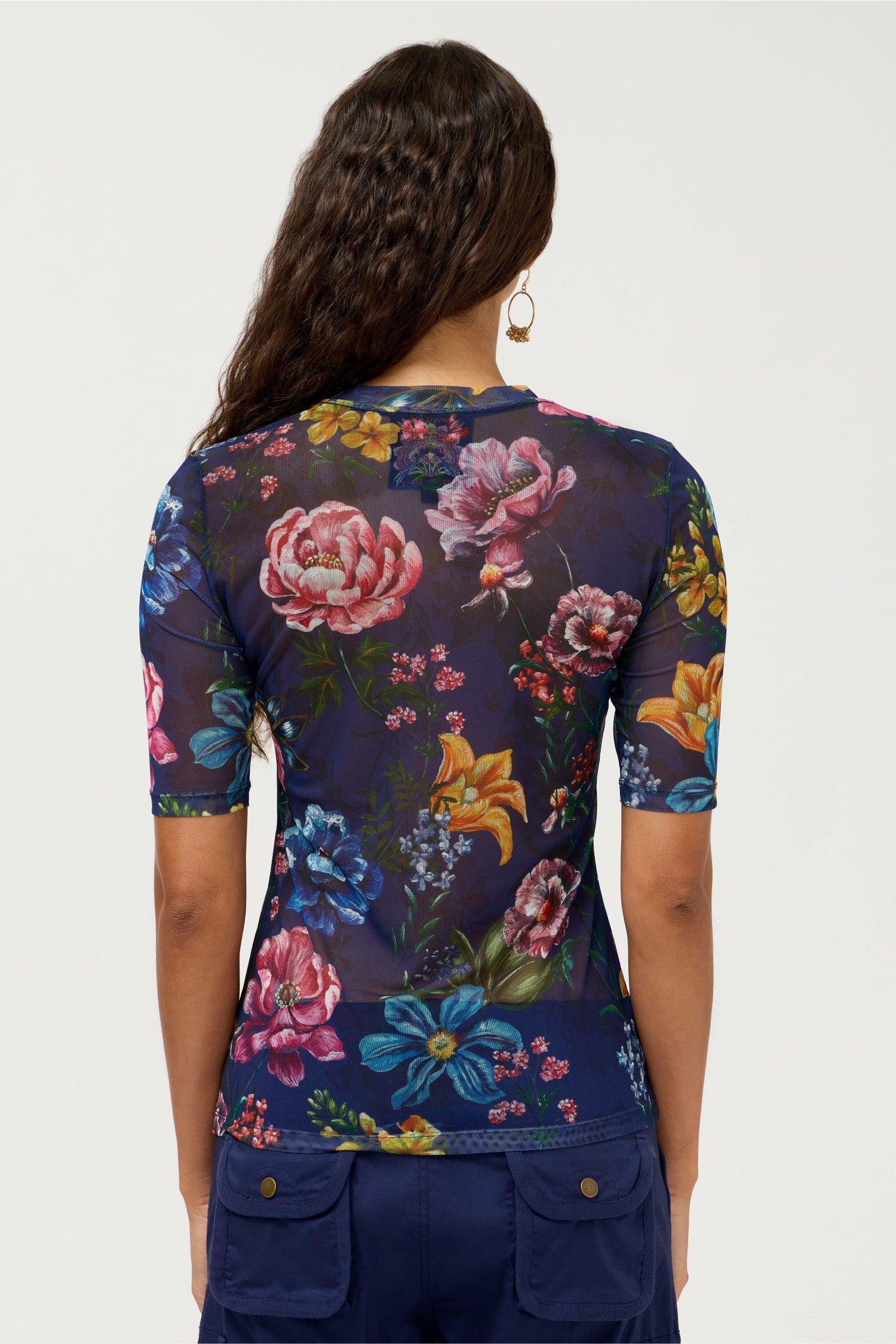 Johnny Was V-NECK ELBOW SLEEVE MESH TOP