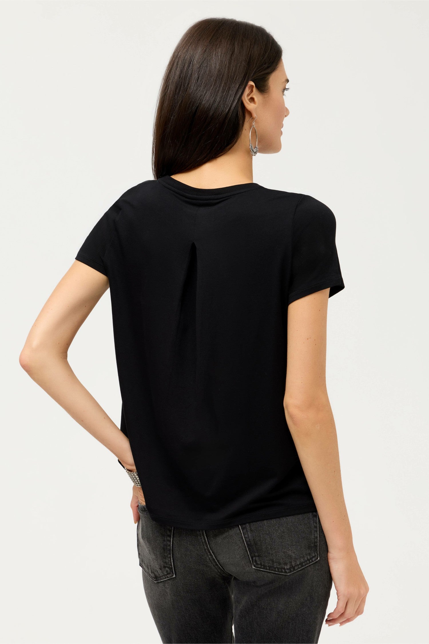 Johnny Was ESSENTIALS SHORT SLEEVE PLEAT BACK CREW NECK