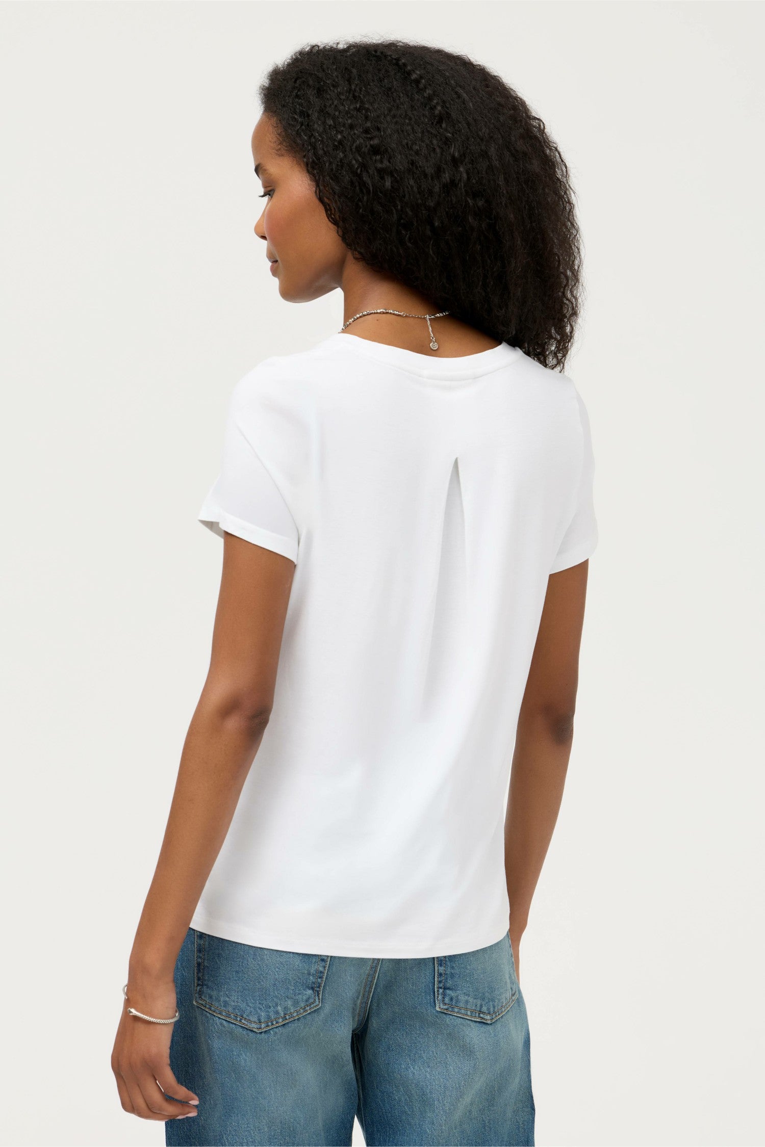 Johnny Was ESSENTIALS SHORT SLEEVE PLEAT BACK CREW NECK