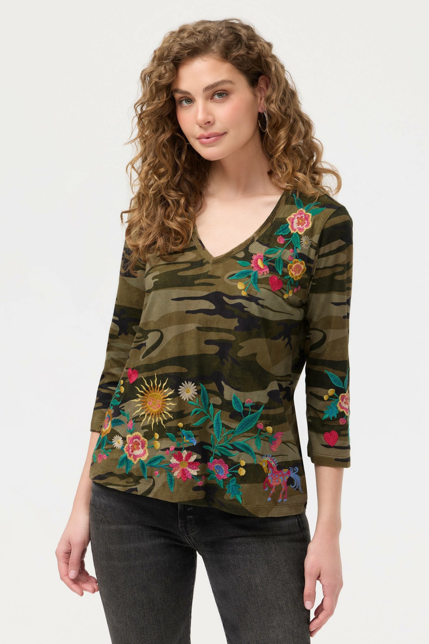 Johnny Was 3/4 SLEEVE TRAPUNTO V-NECK TEE