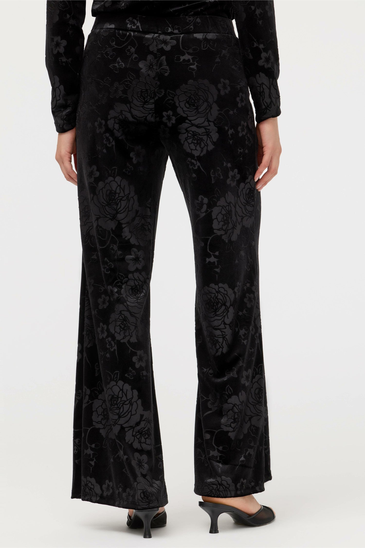 Johnny Was EMBOSSED STRETCH VELVET WIDE LEG PANT